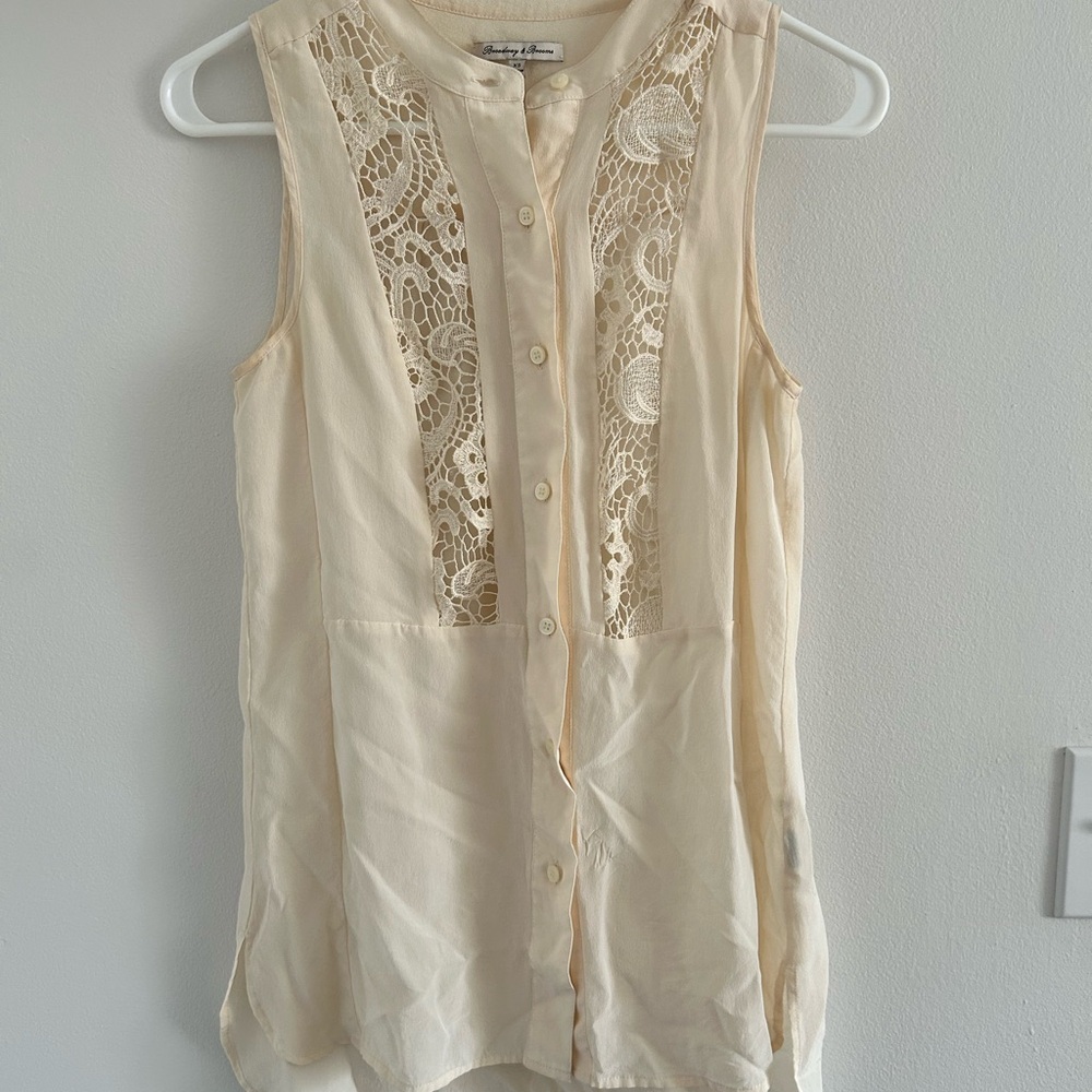Sleeveless Cream Lace Top
